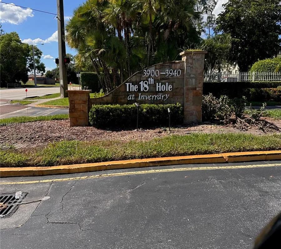 3930 Inverrary Blvd # 101D, Lauderhill FL 33319