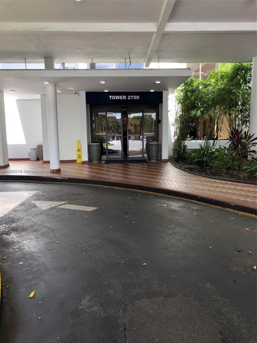 2750 NE 183rd St # 2707, Aventura FL 33160