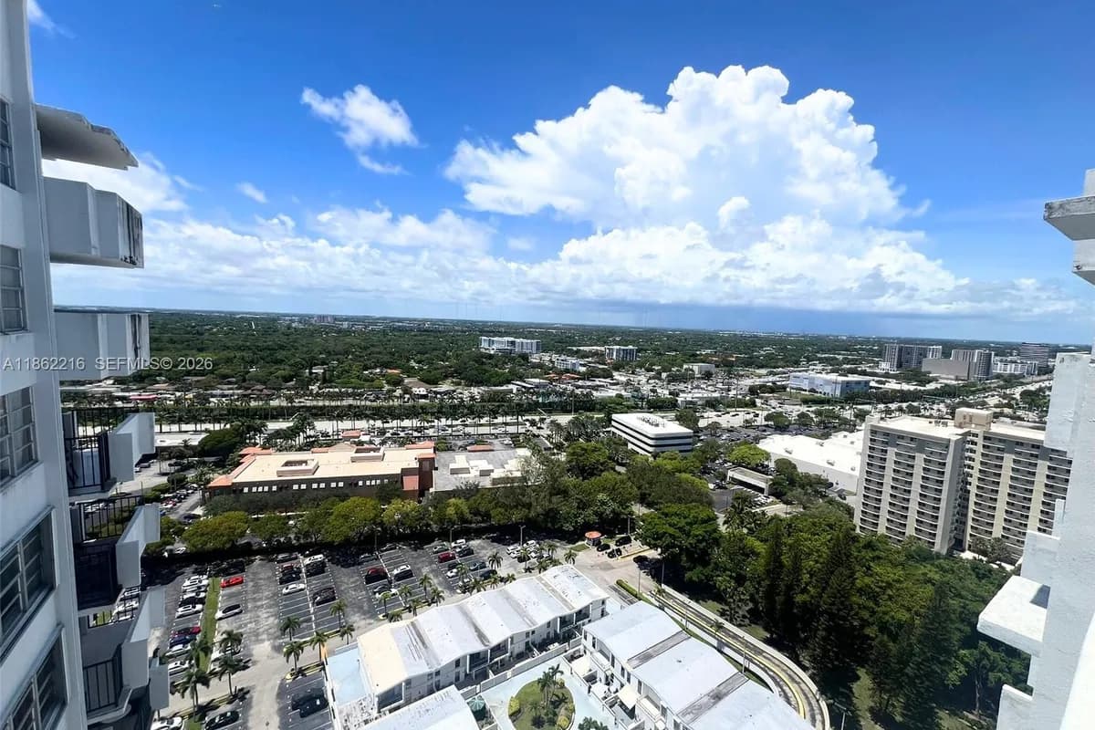 2750 NE 183rd St # 2707, Aventura FL 33160