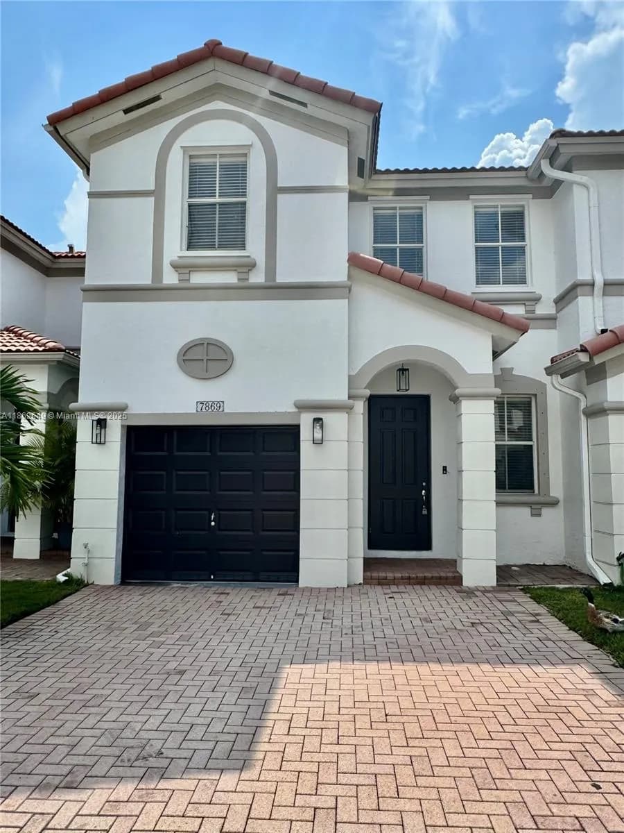 4 bedroom 2 bath for sale at 7869 NW 110 AV, Doral FL 33178
