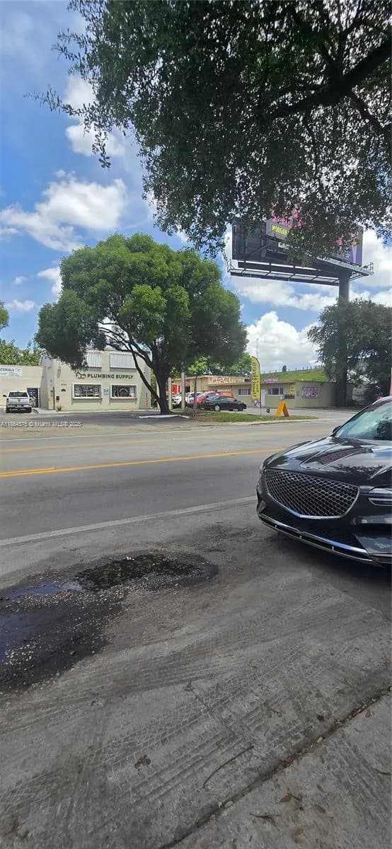 6260 Johnson St, Hollywood FL 33024