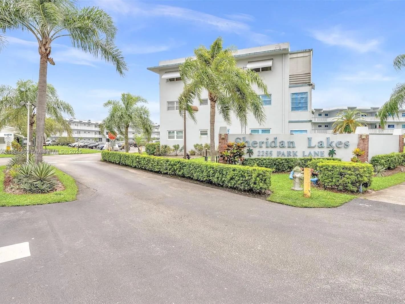 2300 Park Ln # 105, Hollywood FL 33021