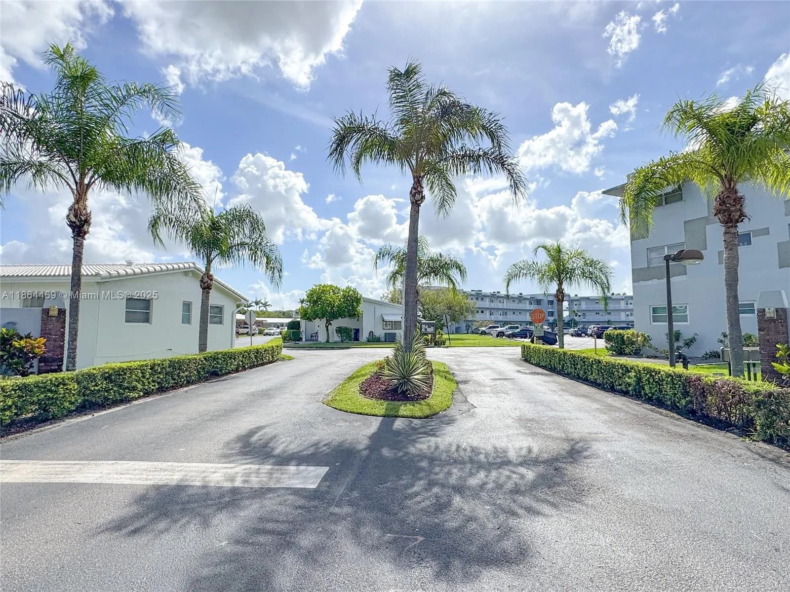 2300 Park Ln # 105, Hollywood FL 33021