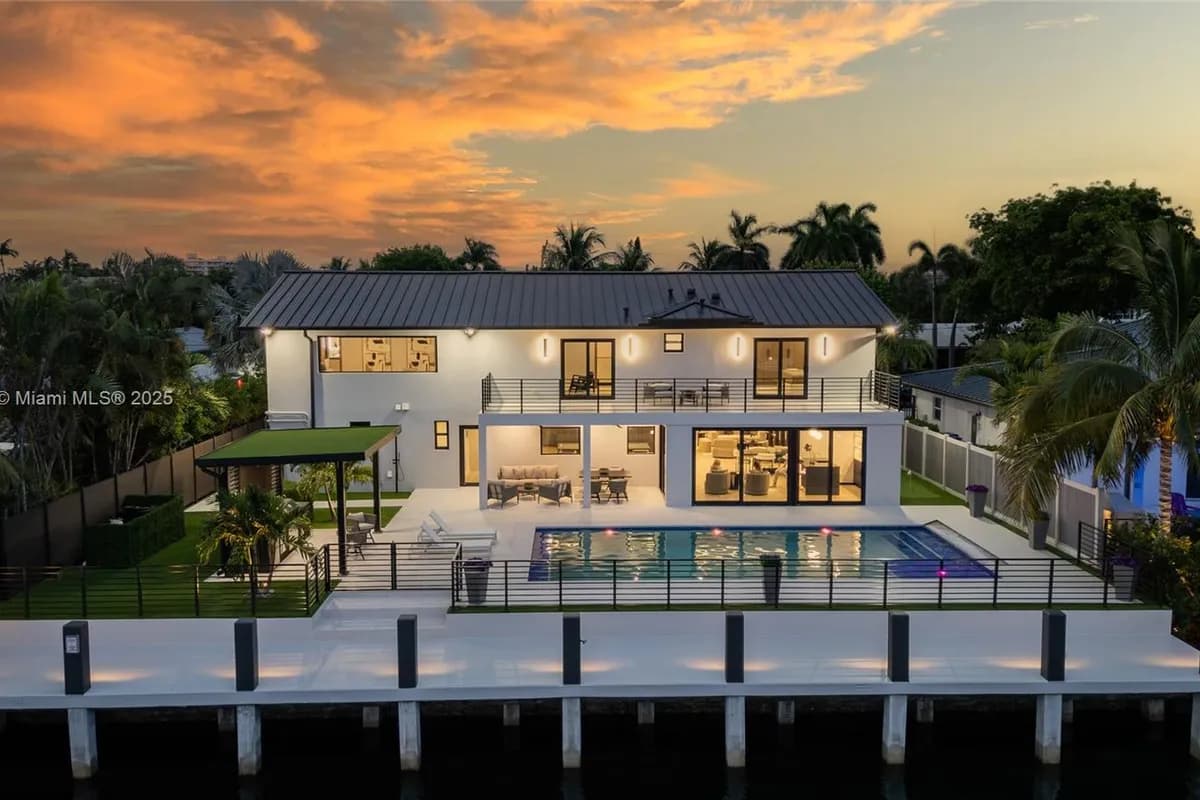 3224 NE 42nd Ct, Fort Lauderdale FL 33308