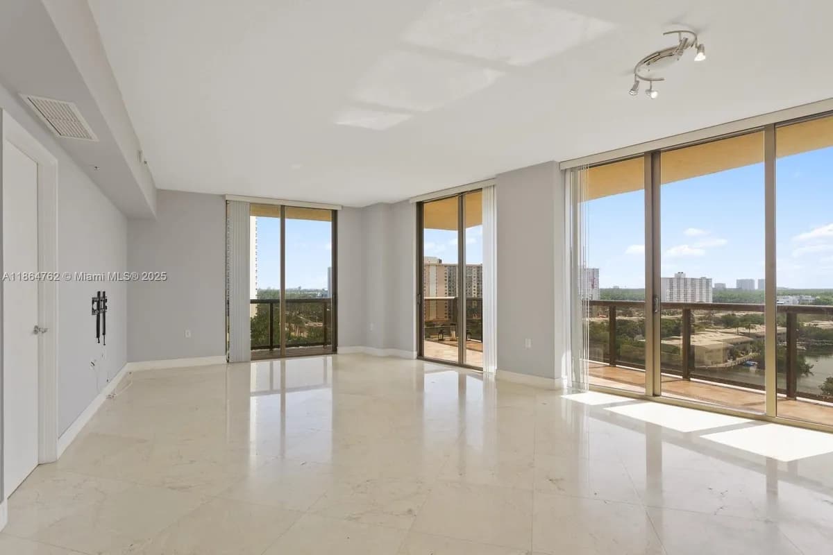 16275 Collins Ave # 904, Sunny Isles Beach FL 33160