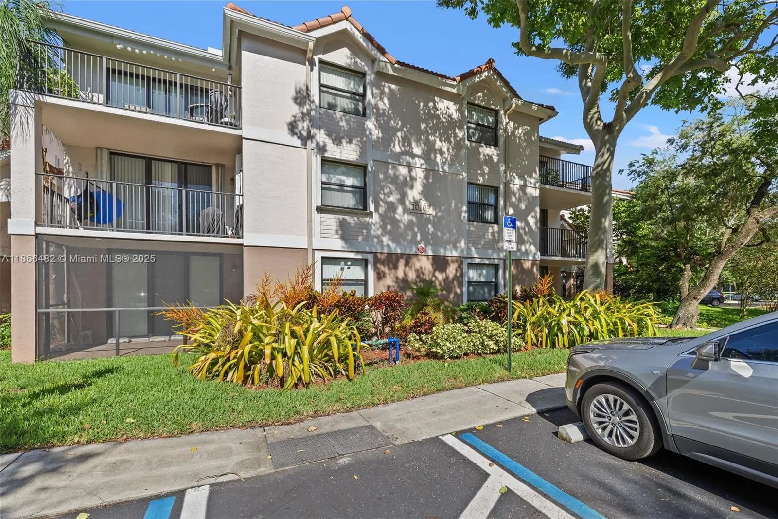 10105 W Sunrise Blvd # 104, Plantation FL 33322