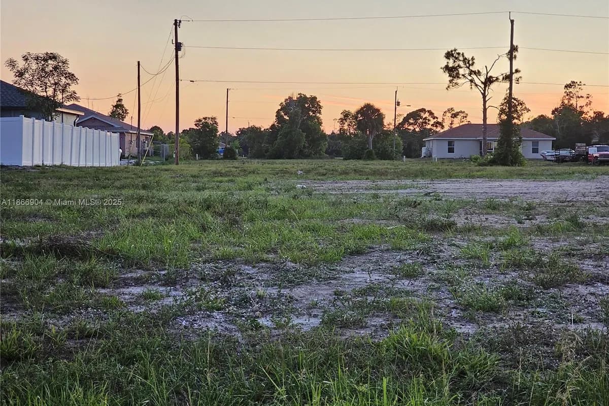 4138 NW 38th Place, Cape Coral FL 33993