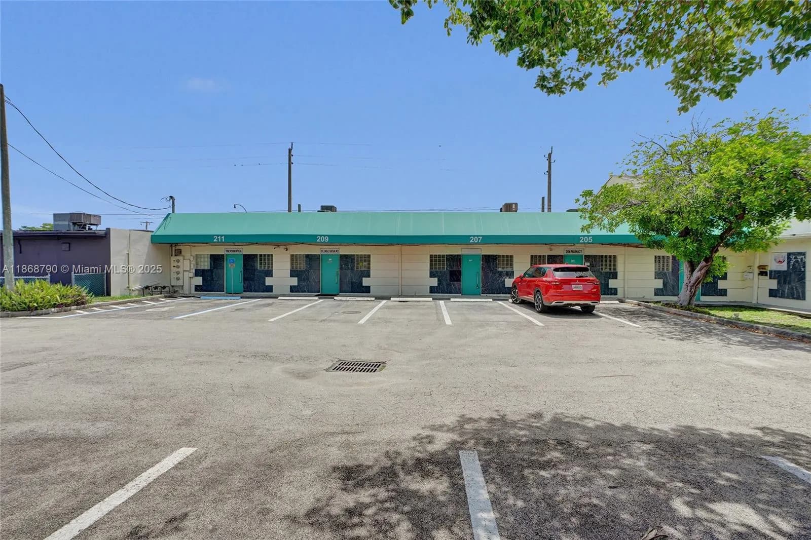 201 E Hallandale Beach Blvd, Hallandale Beach FL 33009