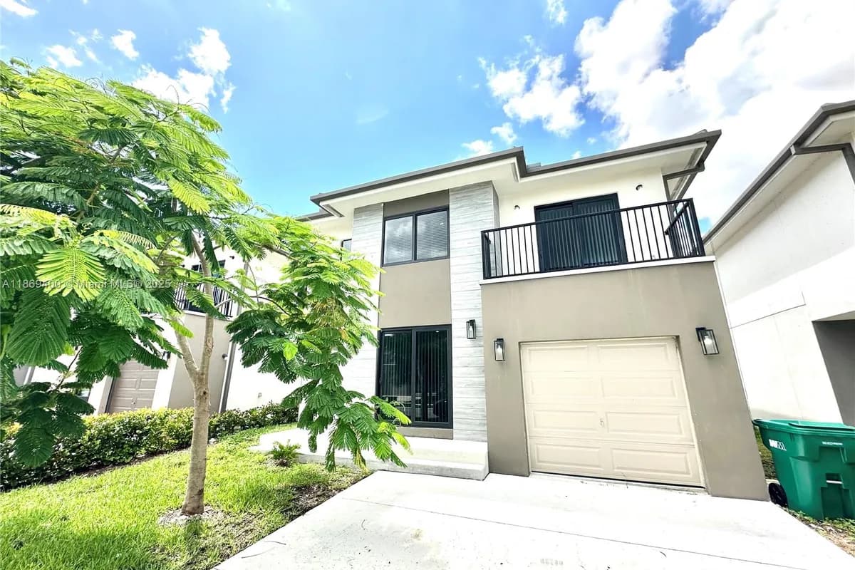 1163 NW 2nd St, Florida City FL 33034