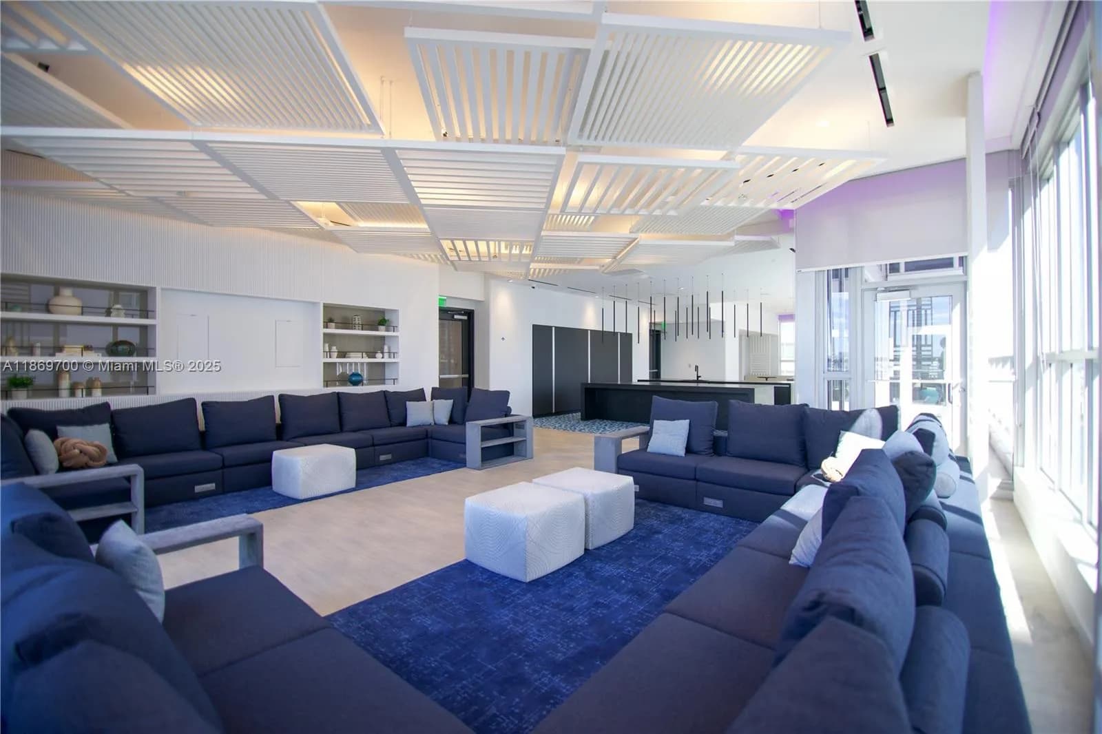 227 NE 2nd St # 1707, Miami FL 33132