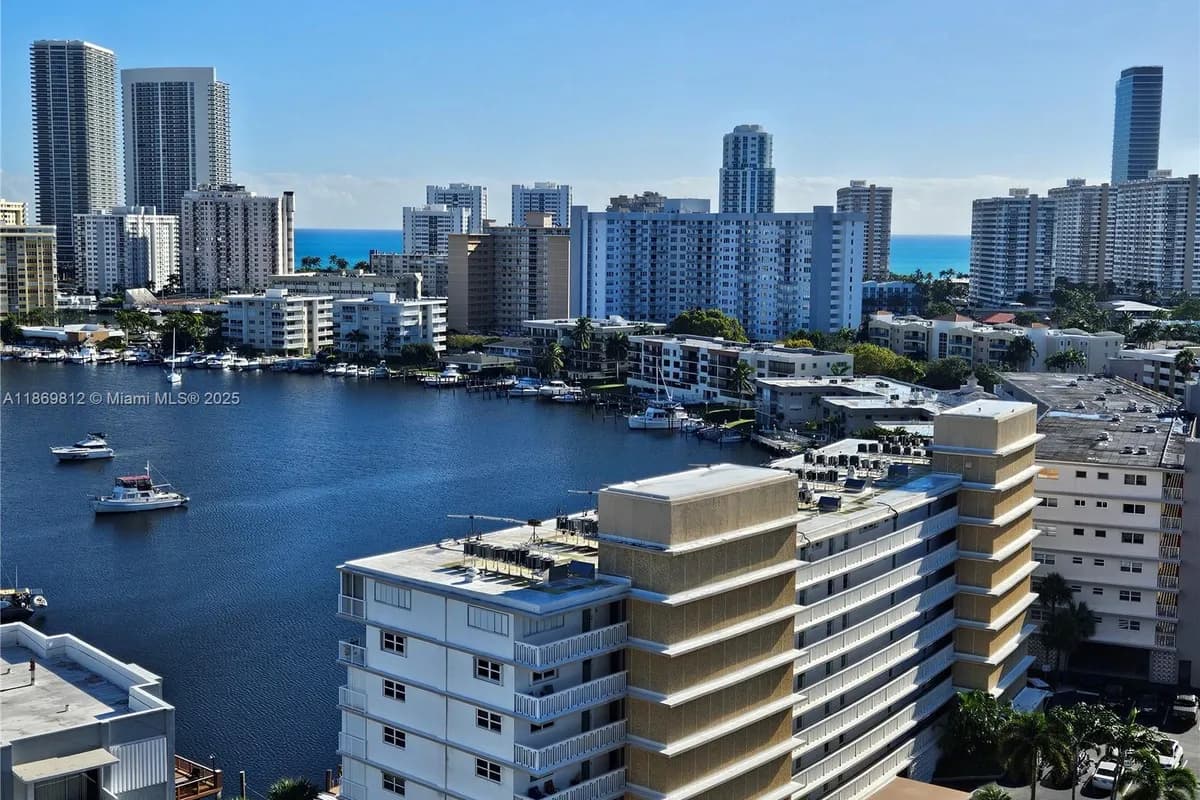 427 Golden Isles Dr # 16E, Hallandale Beach FL 33009