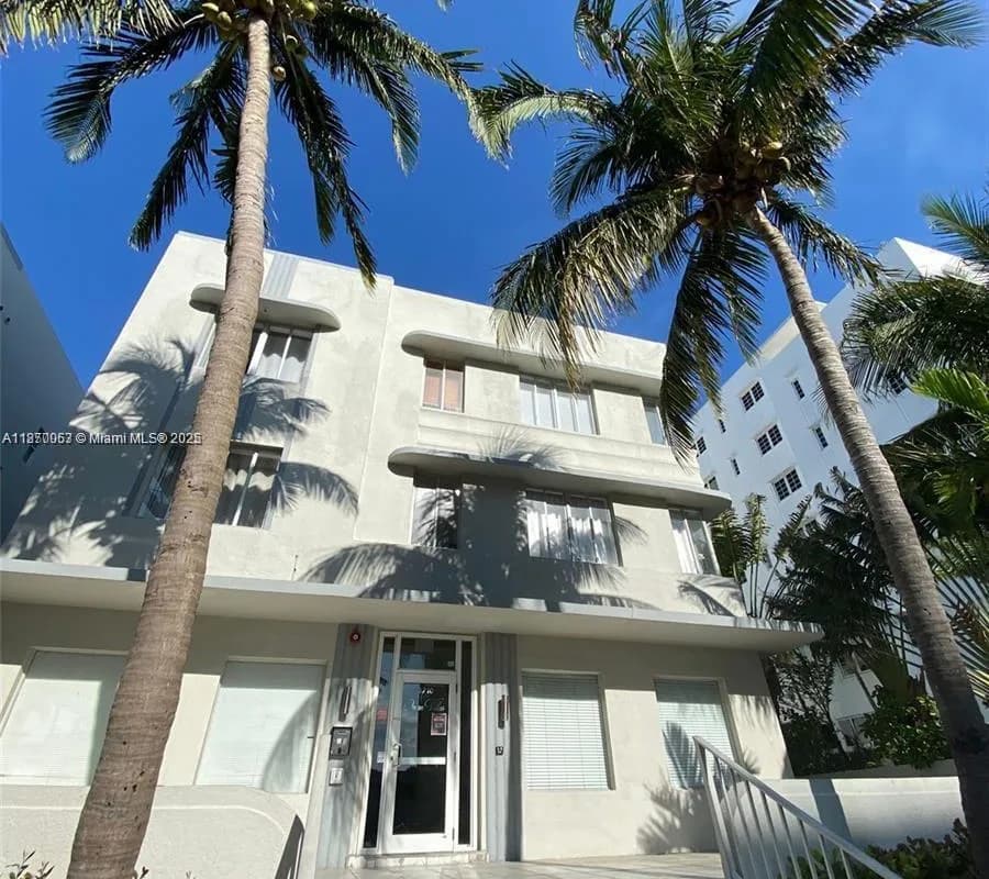 3710 Collins Ave # 103, Miami Beach FL 33140