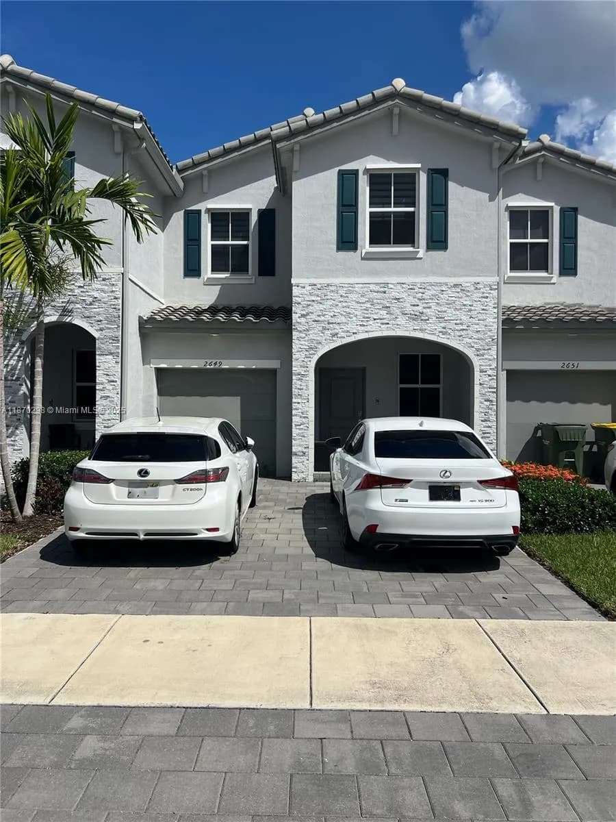 2649 SE 12th St, Homestead FL 33035