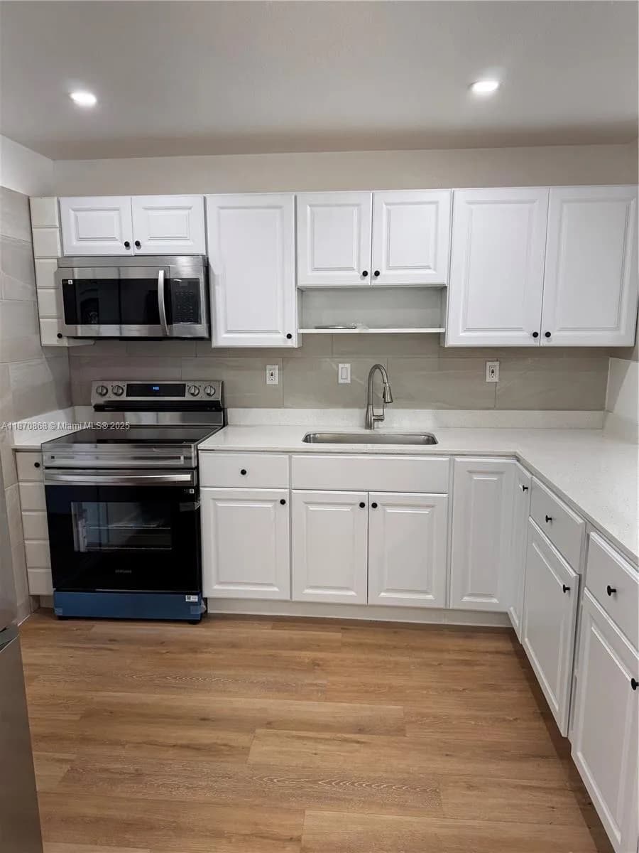 1611 NE 32nd PL, Pompano Beach FL 33064