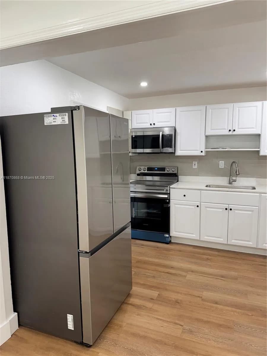 1611 NE 32nd PL, Pompano Beach FL 33064