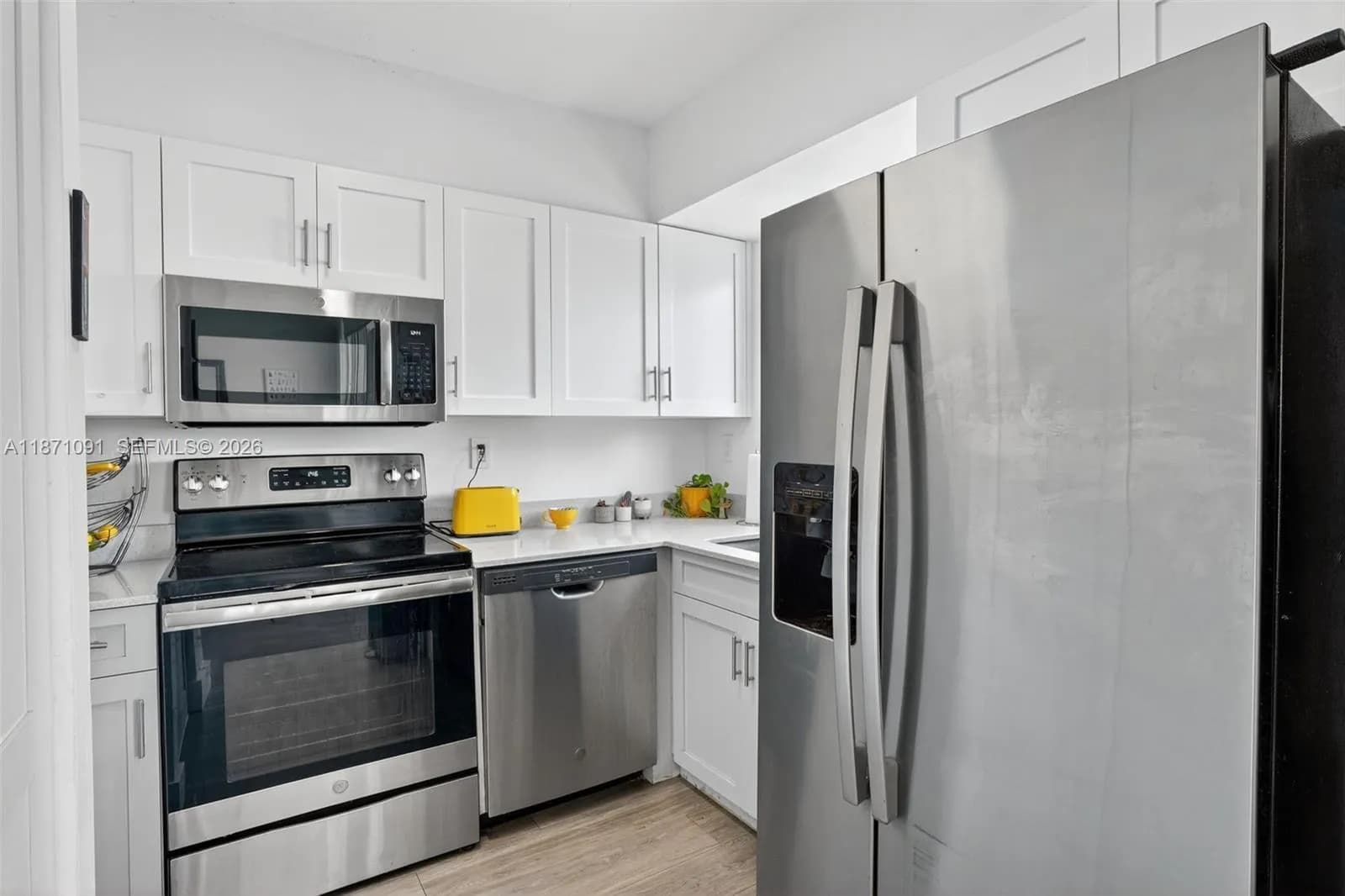 5900 Collins Ave # 1607, Miami Beach FL 33140