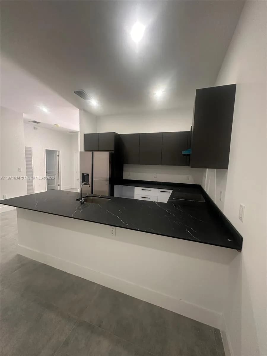 2423 NW 23rd Ln, Fort Lauderdale FL 33311