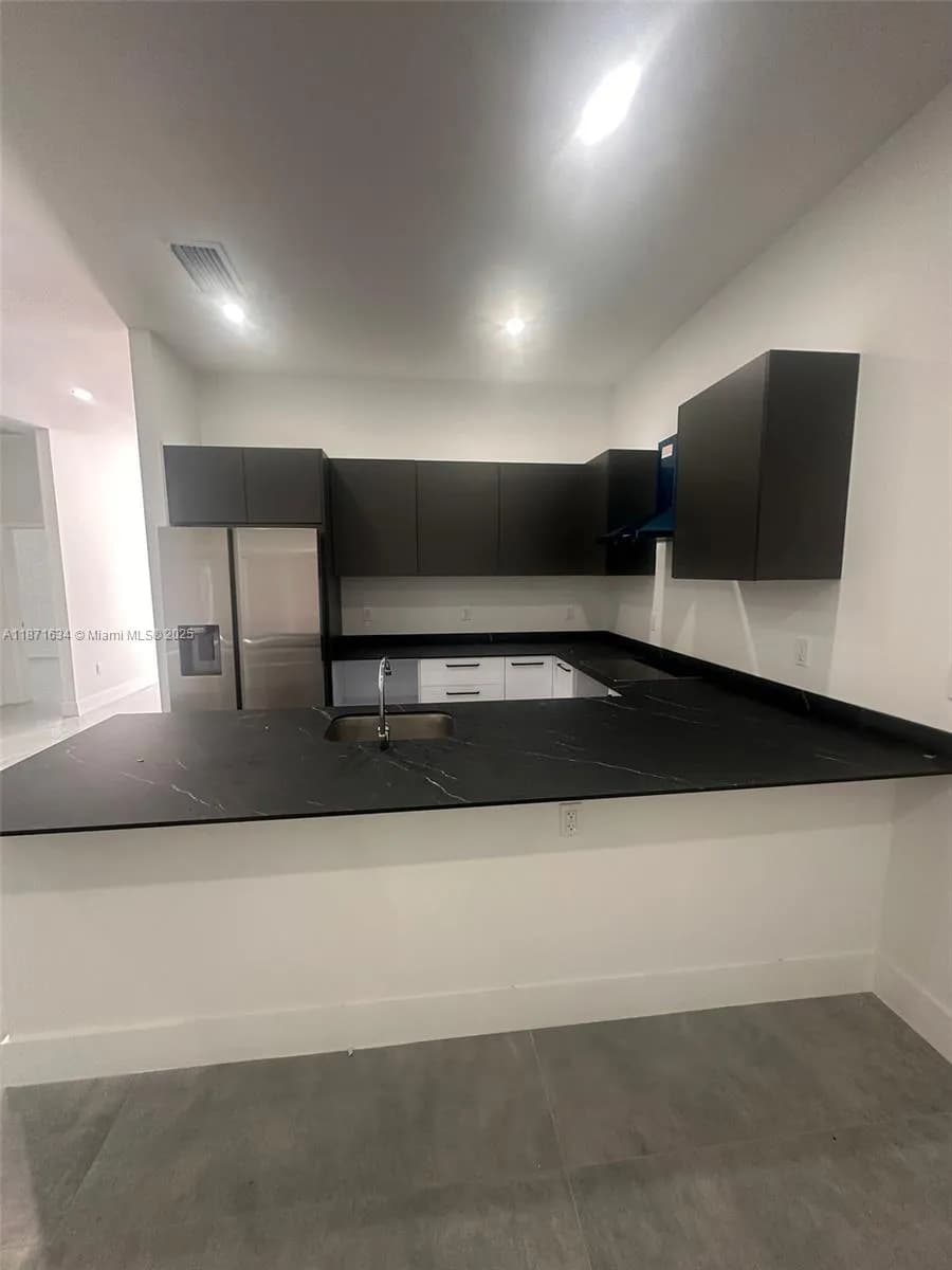 2423 NW 23rd Ln, Fort Lauderdale FL 33311