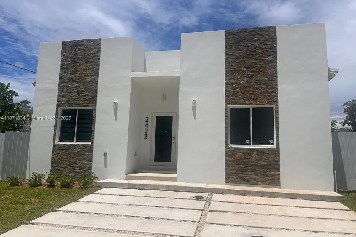 2423 NW 23rd Ln, Fort Lauderdale FL 33311