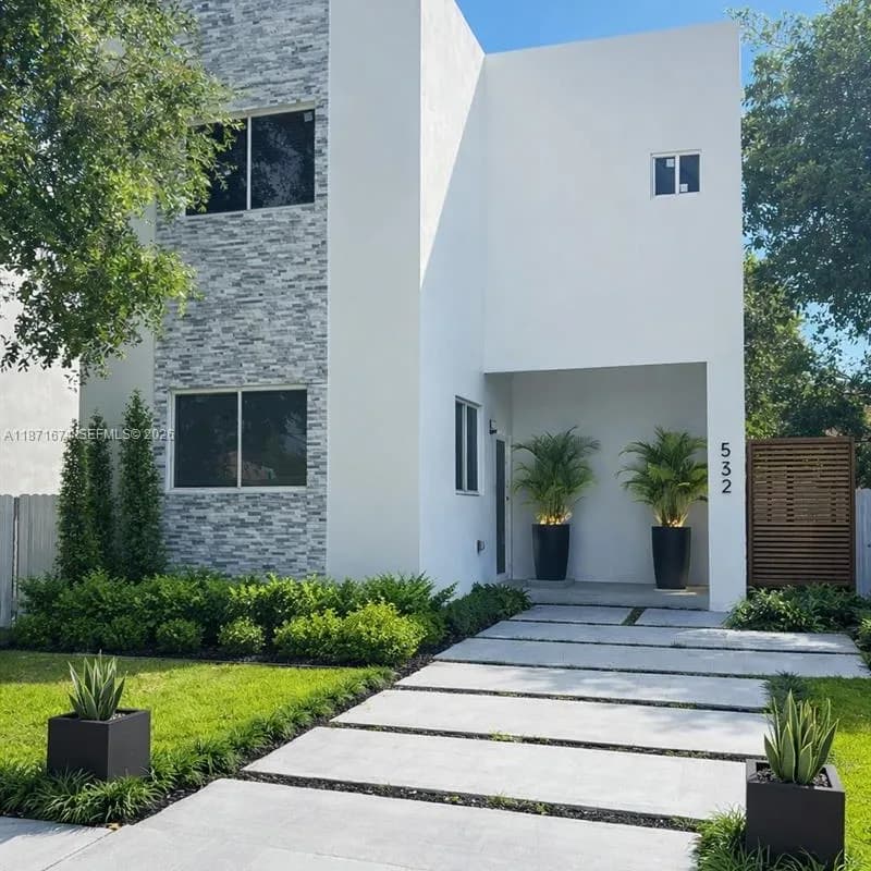 532 NW 17th Ave, Fort Lauderdale FL 33311