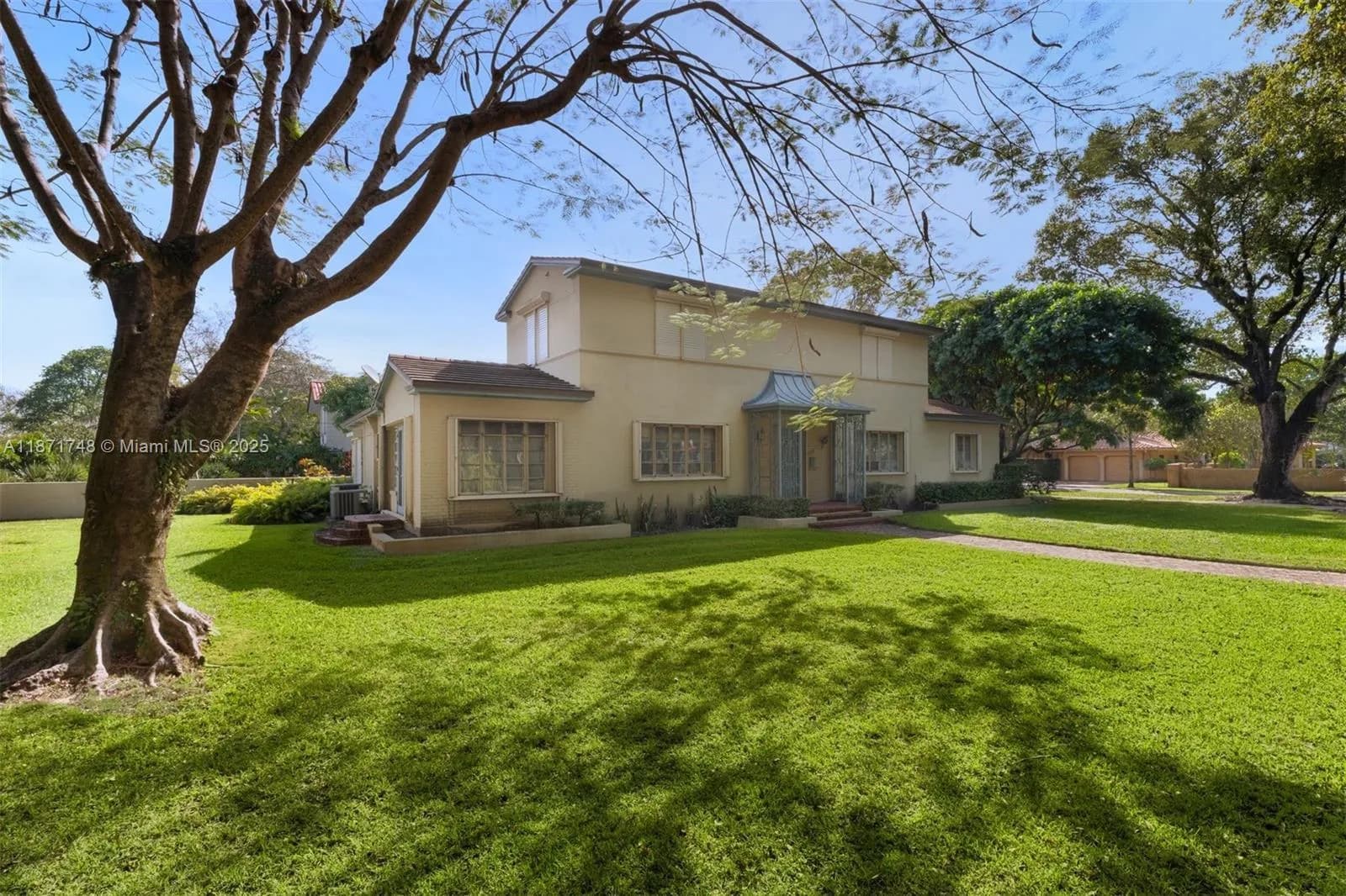 3015 Granada Blvd, Coral Gables FL 33134