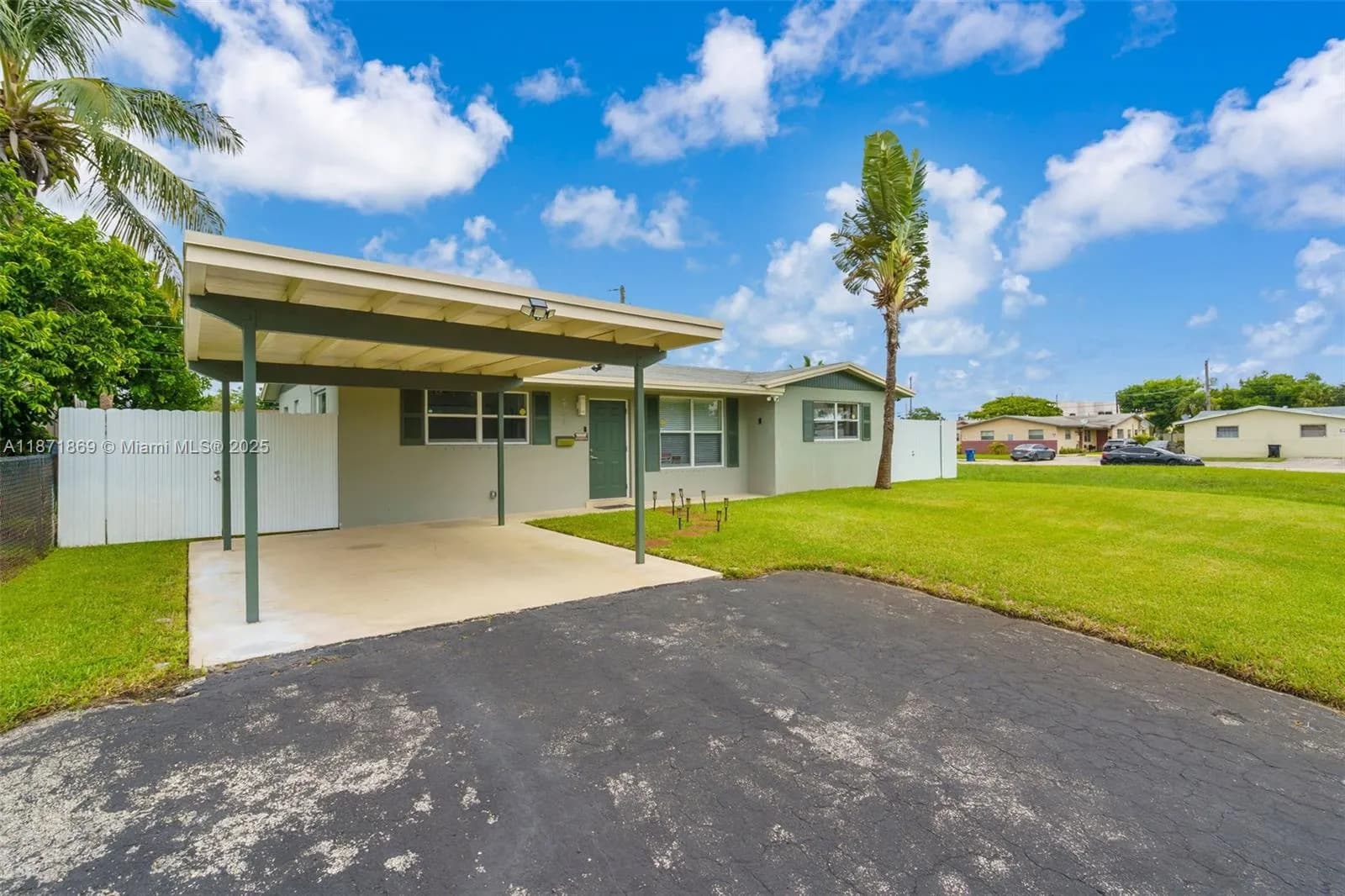 2751 SW 4th St, Fort Lauderdale FL 33312