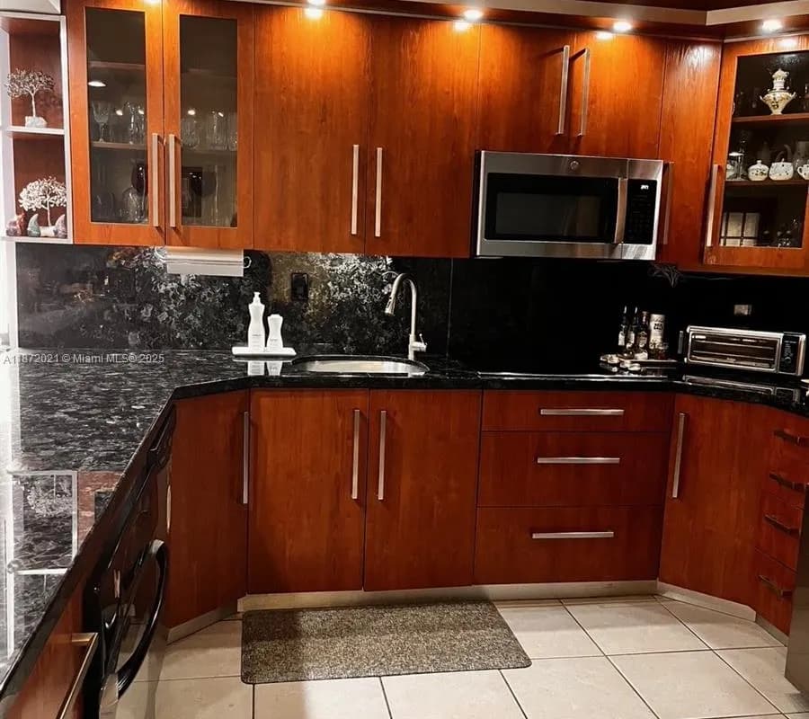 20200 W Country Club Dr, Aventura FL 33180