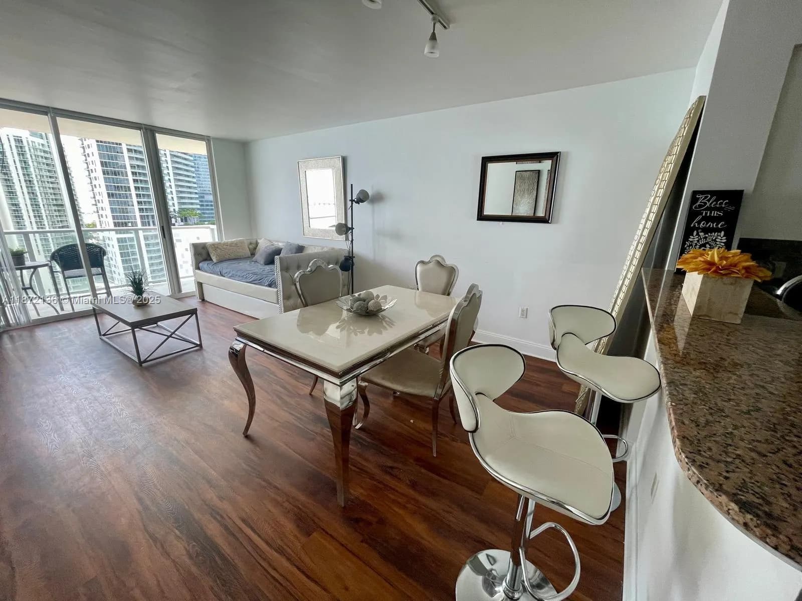 1155 Brickell Bay Dr # 1805, Miami FL 33131