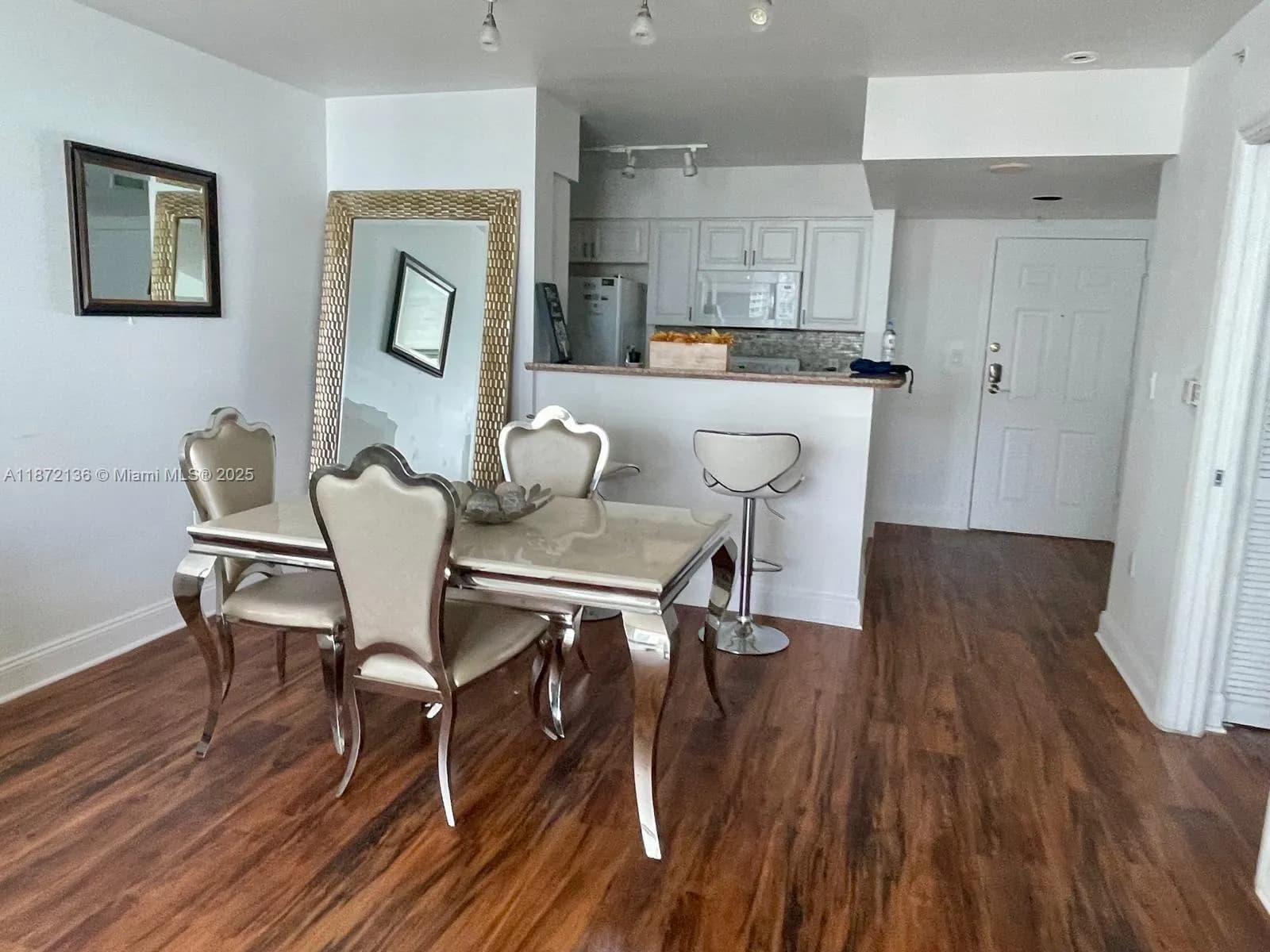 1155 Brickell Bay Dr # 1805, Miami FL 33131