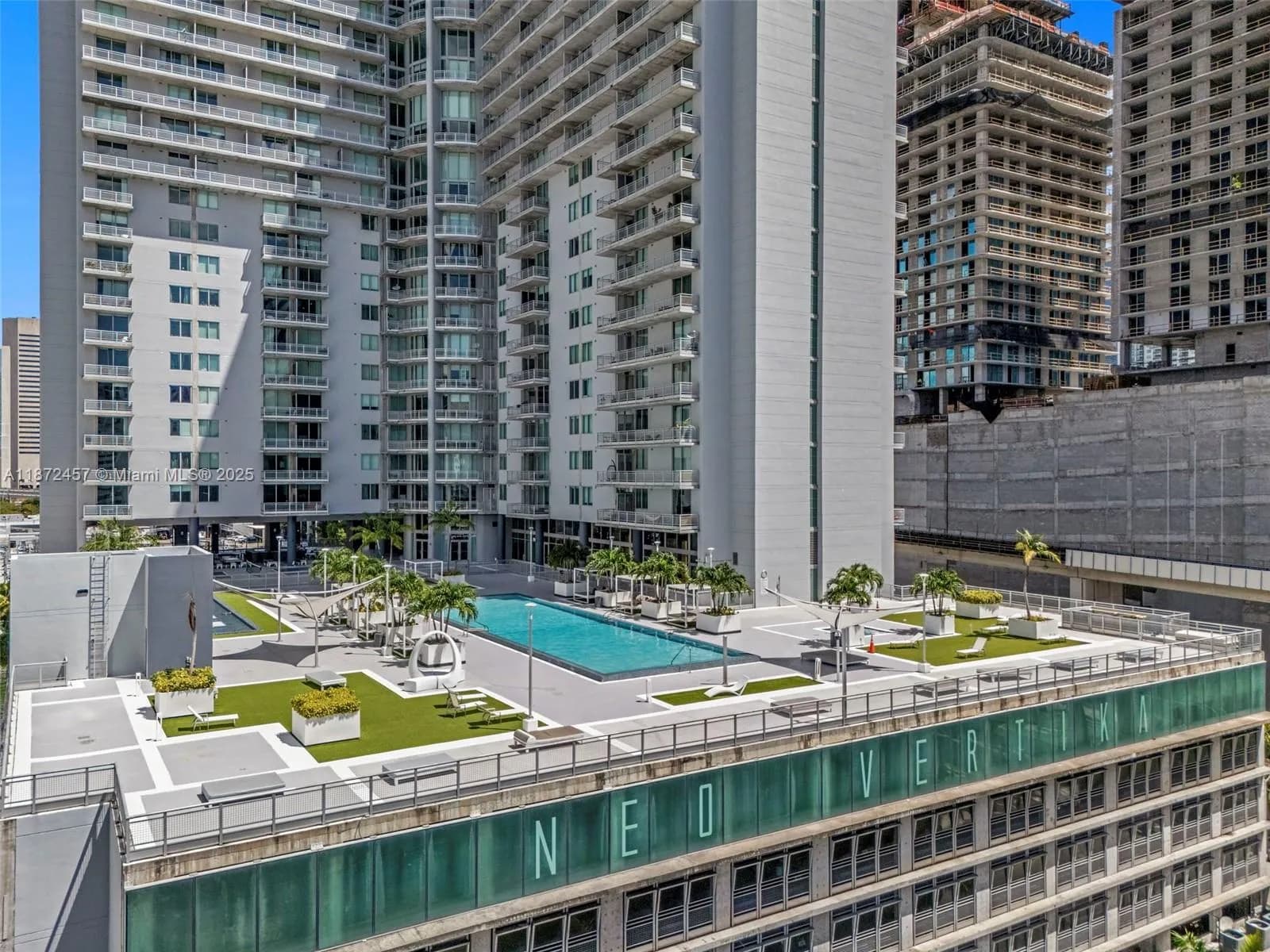 690 SW 1st Ct, Miami FL 33130