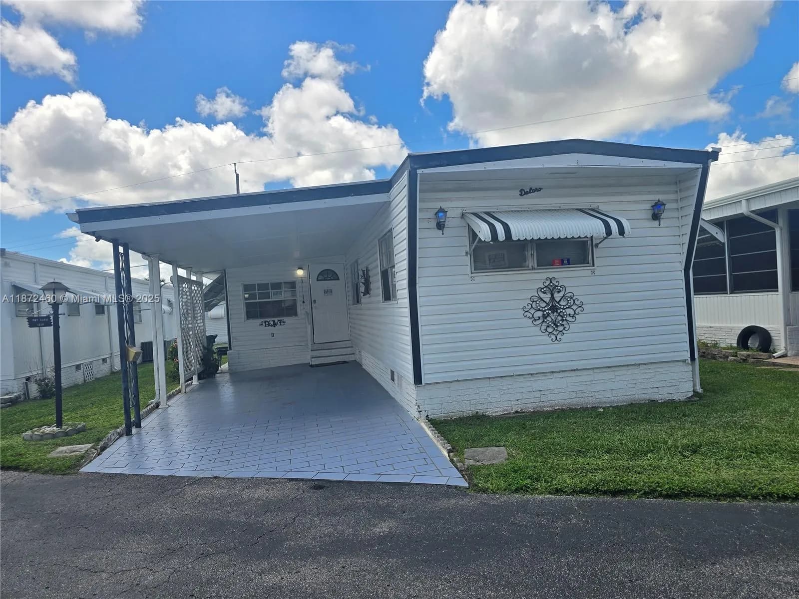 2 bedroom 2 bath for sale at 1328 S 33rd ST, Hollywood FL 33021