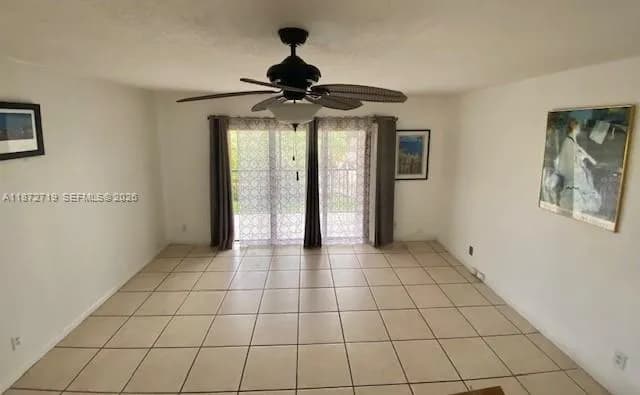 437 Lakeview Dr # 201, Weston FL 33326