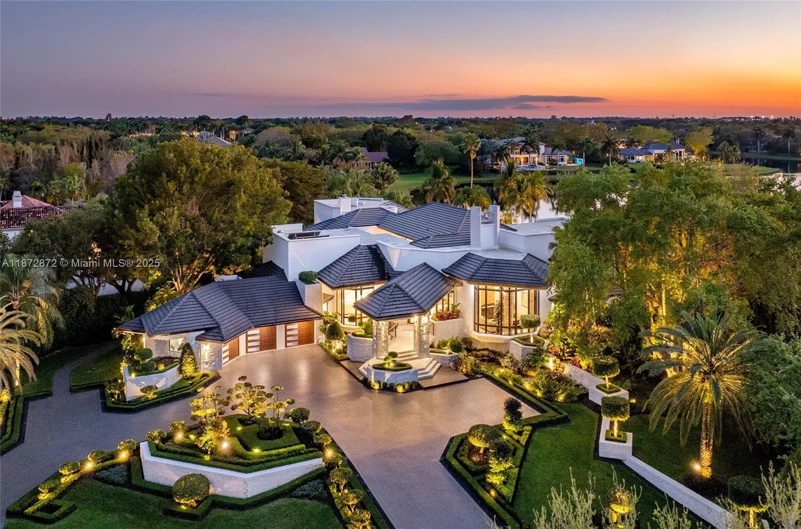 6 bedroom 7 bath for sale at 2965 NE Surrey Ln, Weston FL 33331