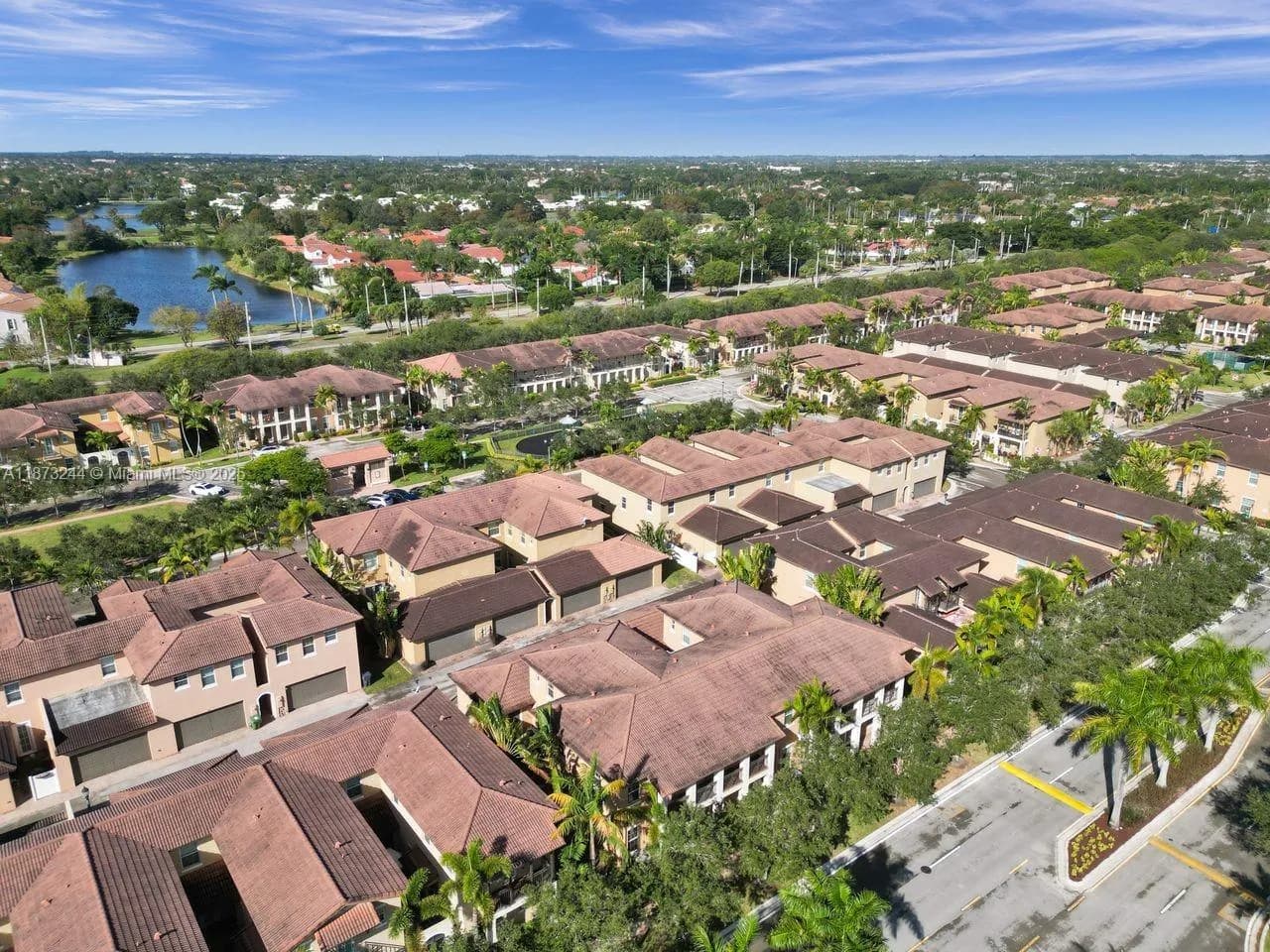 1404 SW 147th Ave, Pembroke Pines FL 33027