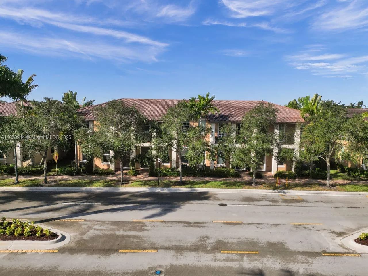 1404 SW 147th Ave, Pembroke Pines FL 33027