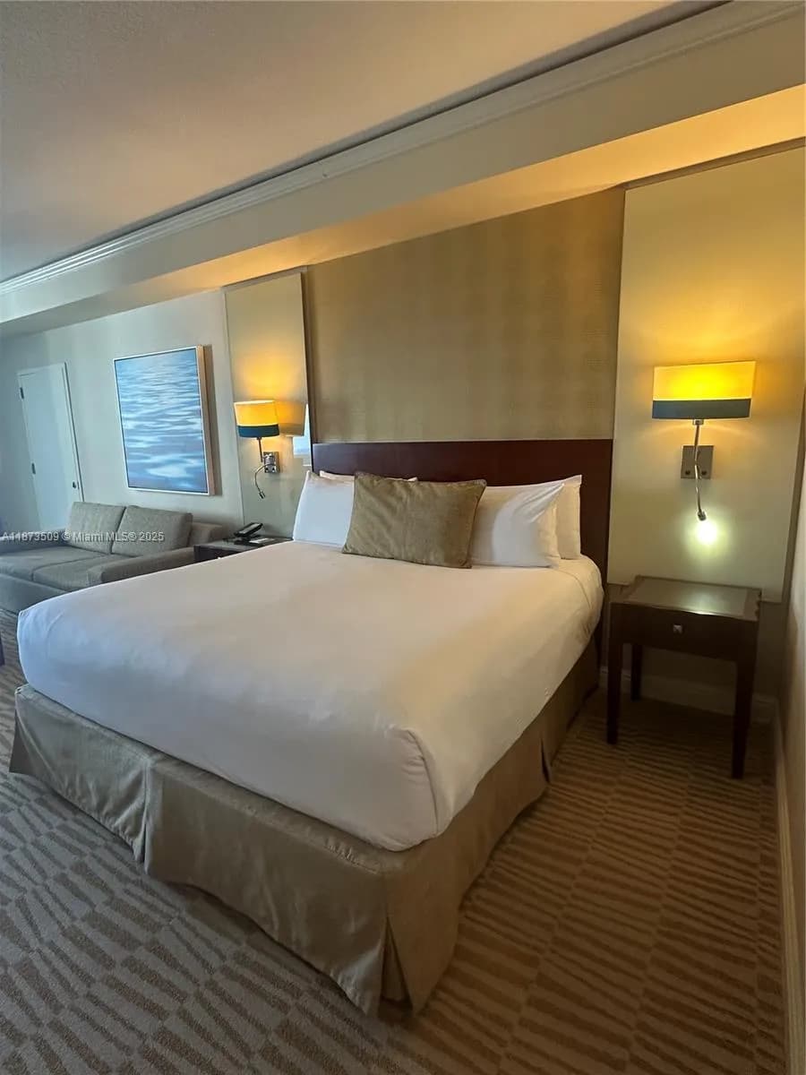 18001 Collins Ave # 907, Sunny Isles Beach FL 33160