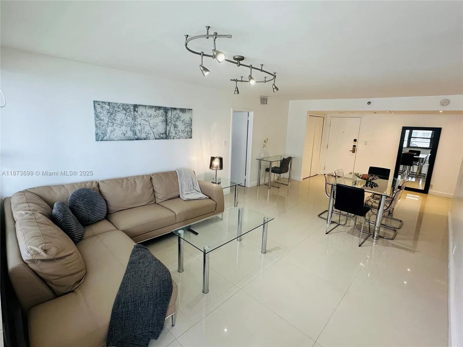 5225 Collins Ave # 515, Miami Beach FL 33140