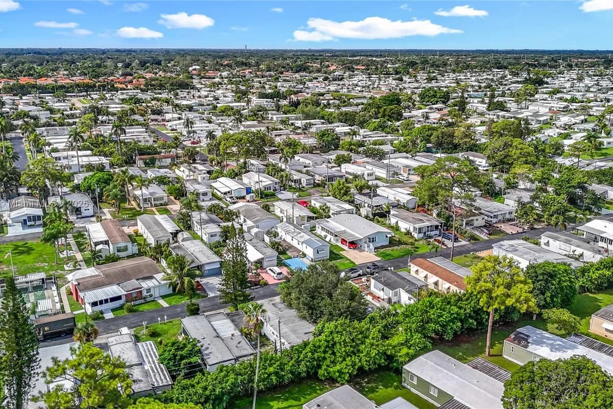 4165 S 88th Ct S, Boynton Beach FL 33436