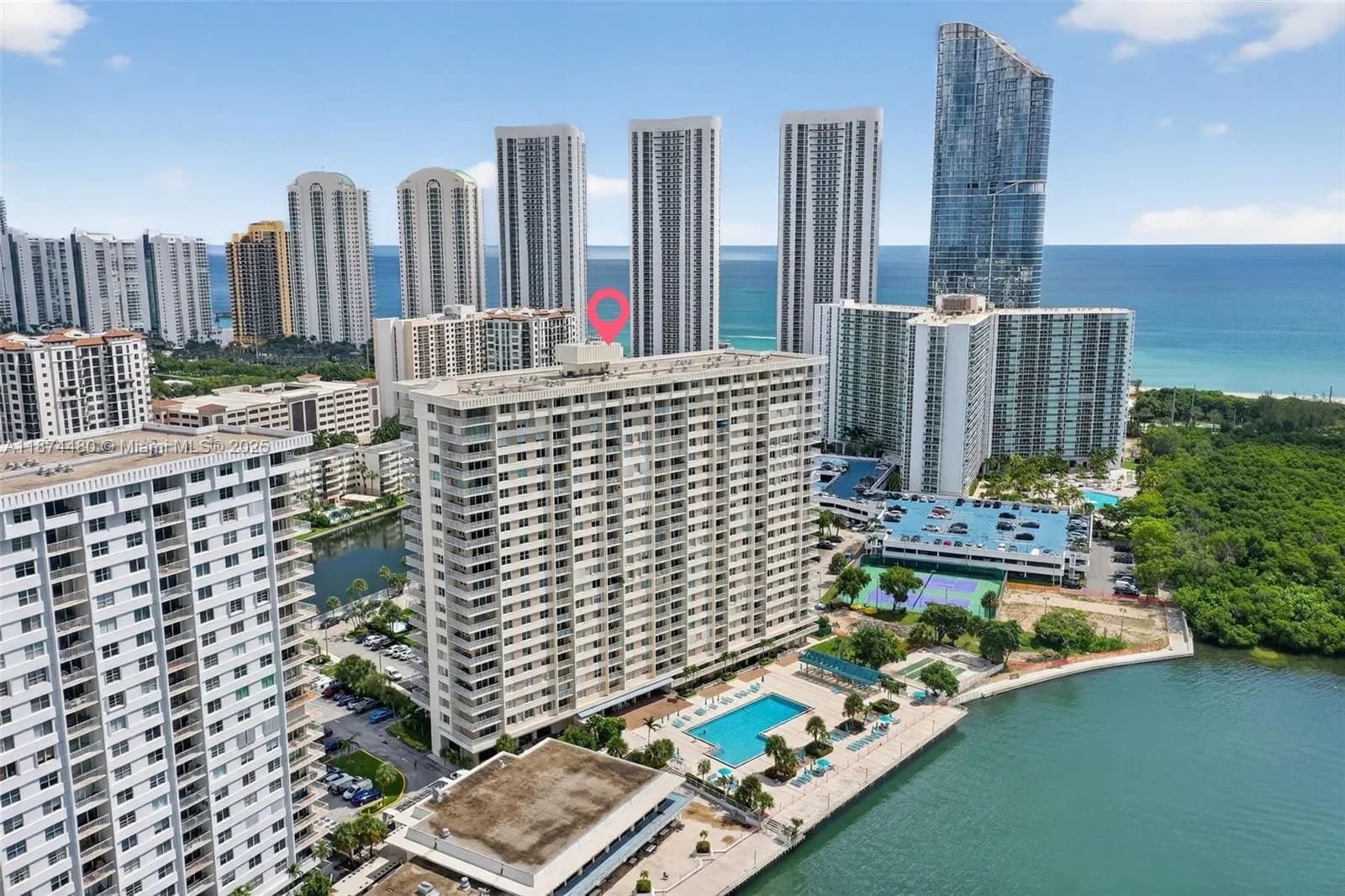 300 Bayview Dr # 1009, Sunny Isles Beach FL 33160