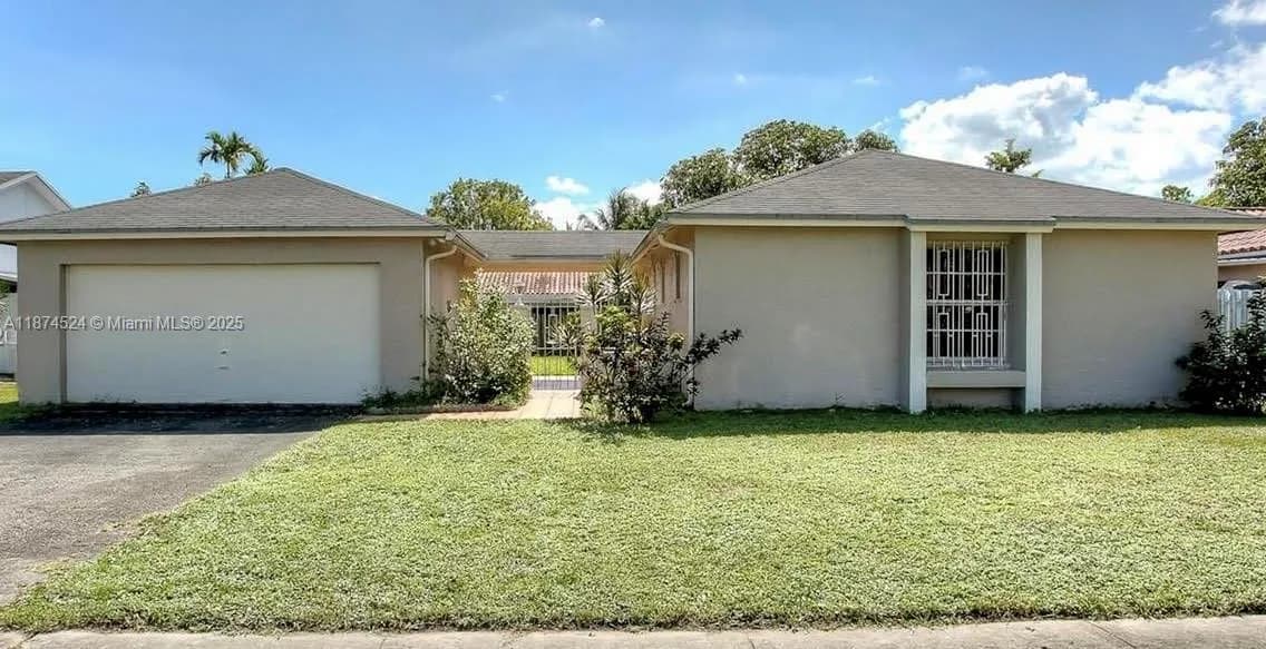 2 bedroom 2 bath for sale at 5860 NW 193rd St, Hialeah FL 33015