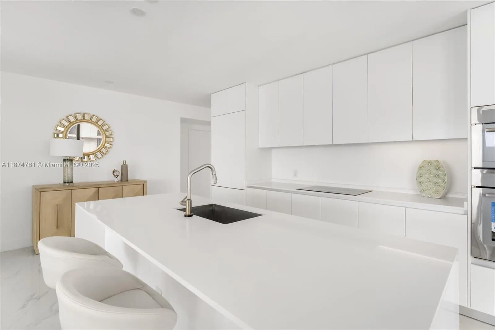 700 NE 24th St # 2201, Miami FL 33137