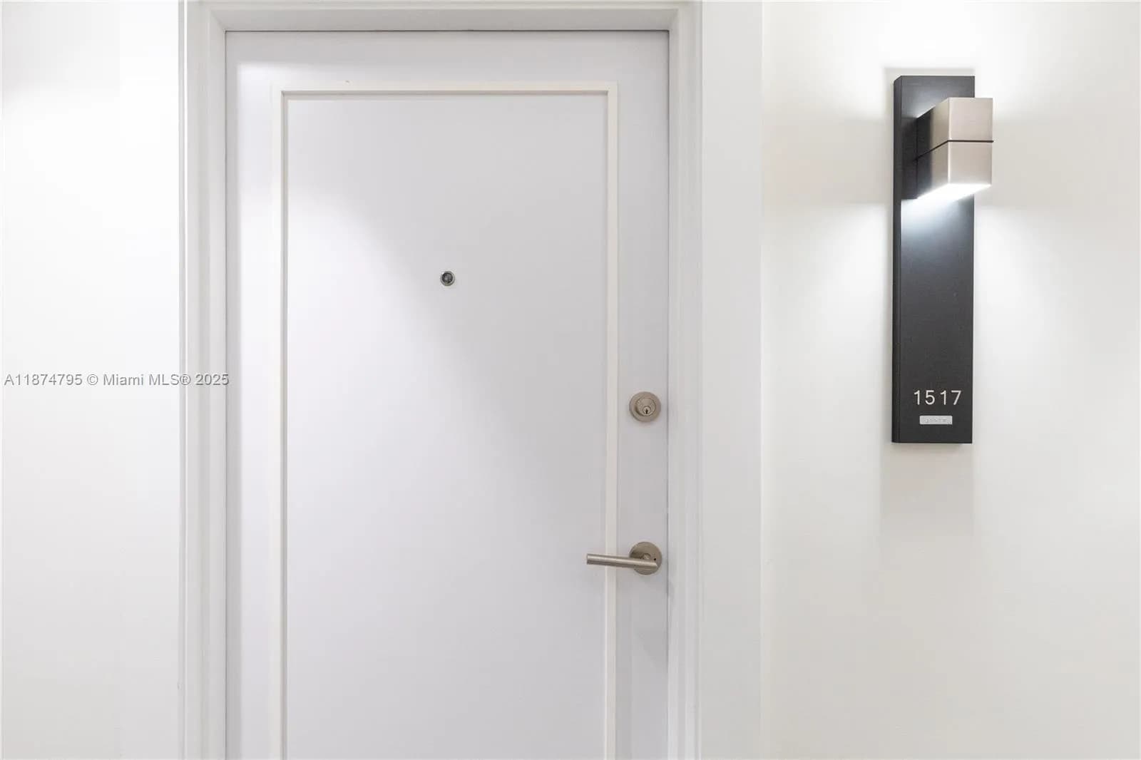 3180 S Ocean Dr # 1517, Hallandale Beach FL 33009