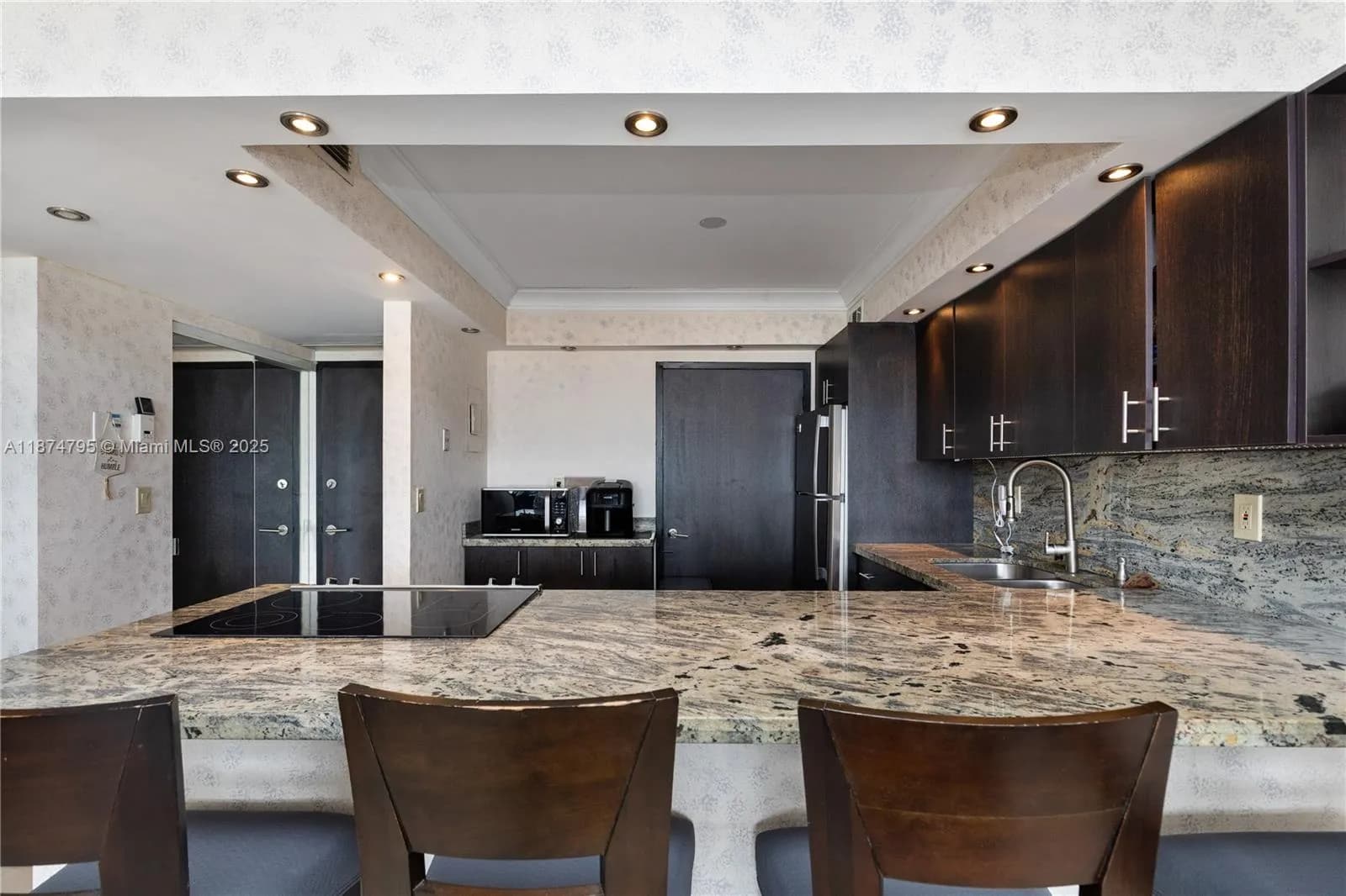 3180 S Ocean Dr # 1517, Hallandale Beach FL 33009