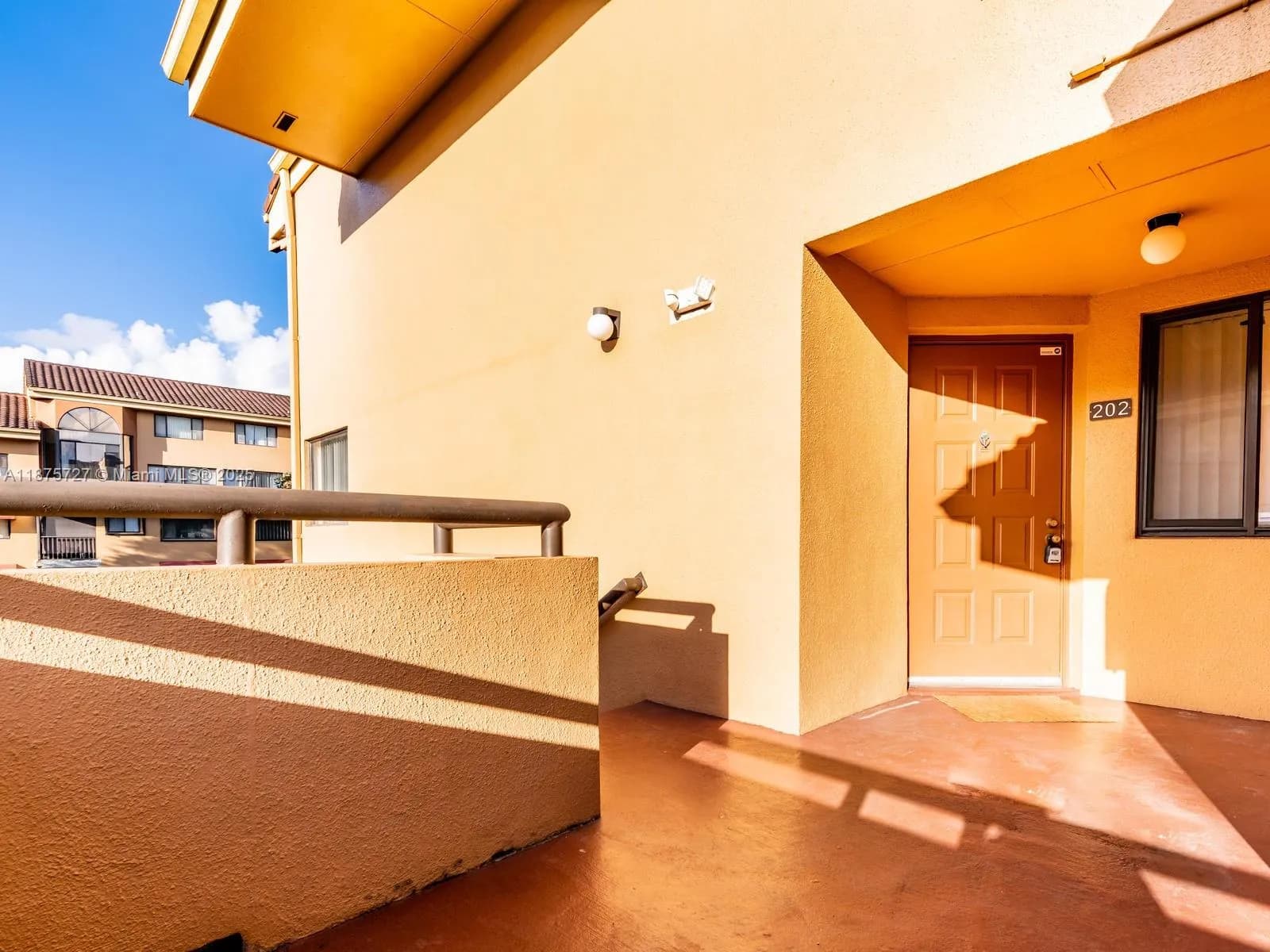 15489 N Miami Lakeway N # 3, Miami Lakes FL 33014