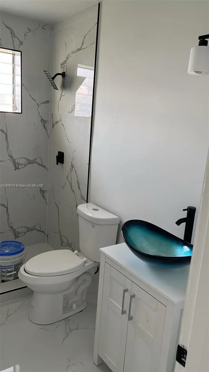 301 NW 194th Ter, Miami Gardens FL 33169