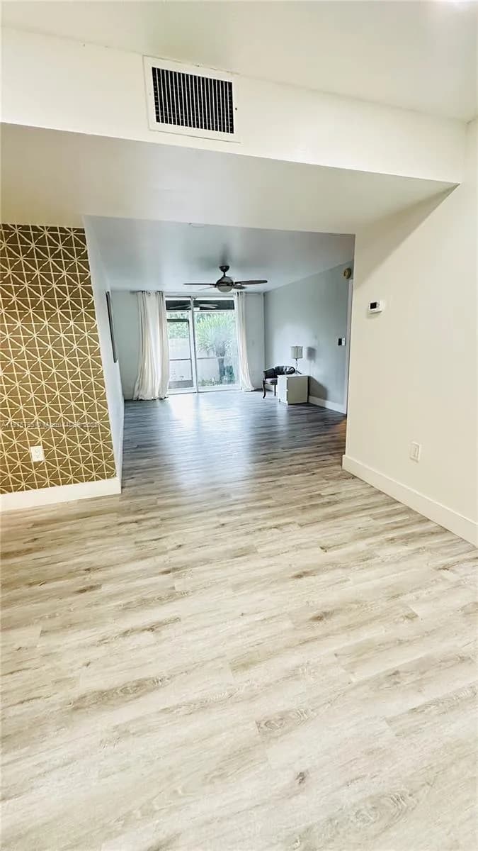 7100 NW 17 # 111, Plantation FL 33313