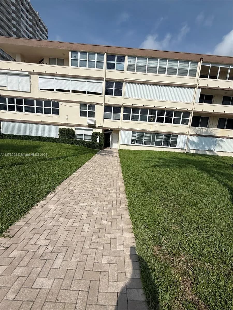 1936 S Ocean Dr # 4C, Hallandale Beach FL 33009