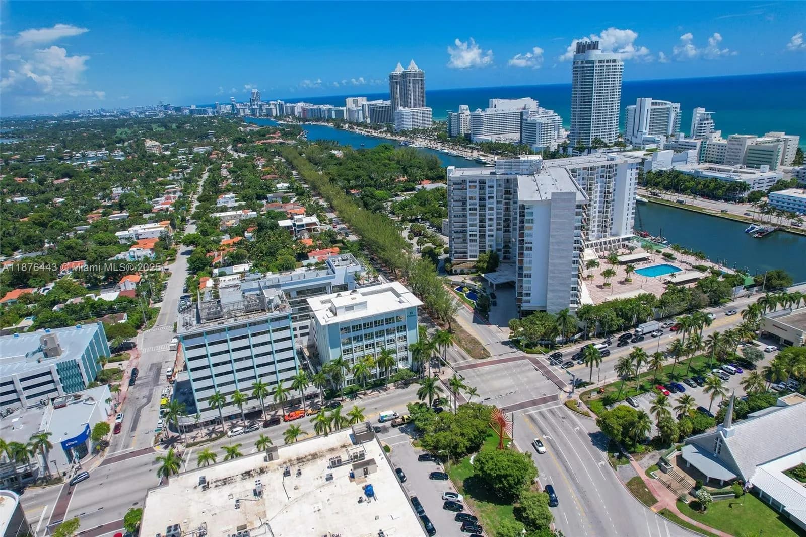 4100 Pine Tree Dr, Miami Beach FL 33140