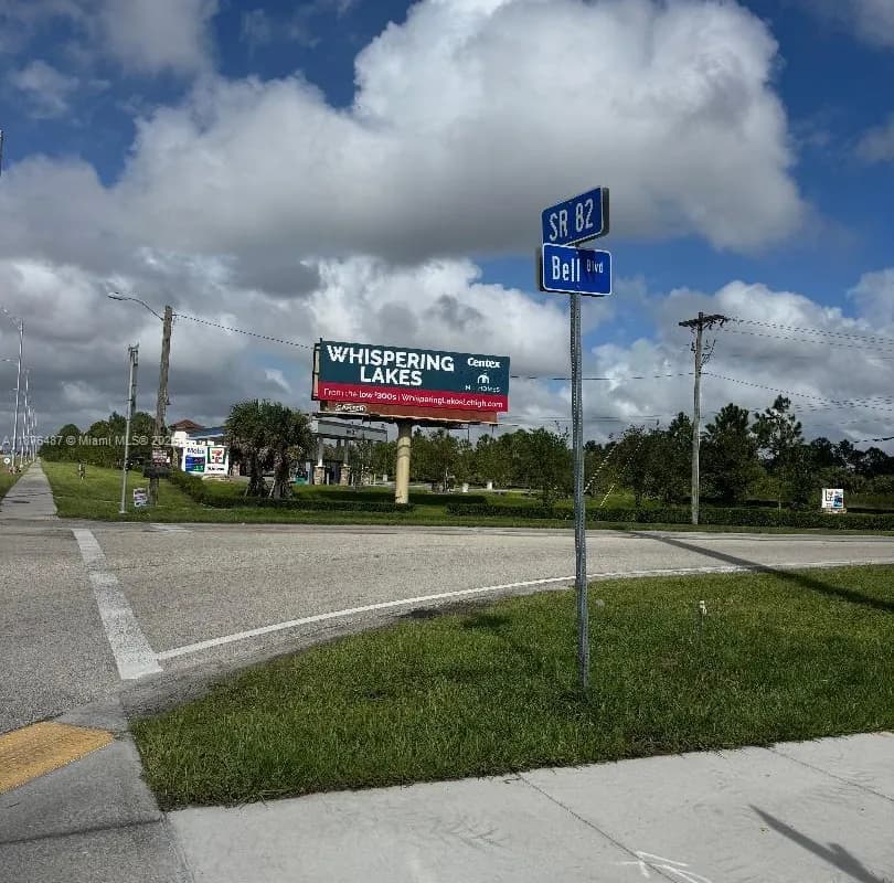 1005 PORTLAND, Lehigh Acres FL 33974