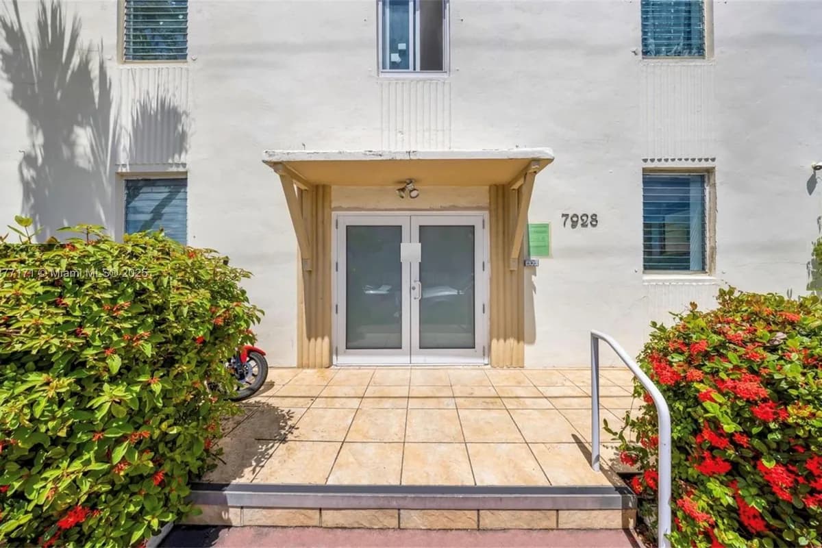 7928 Harding Ave # 1, Miami Beach FL 33141